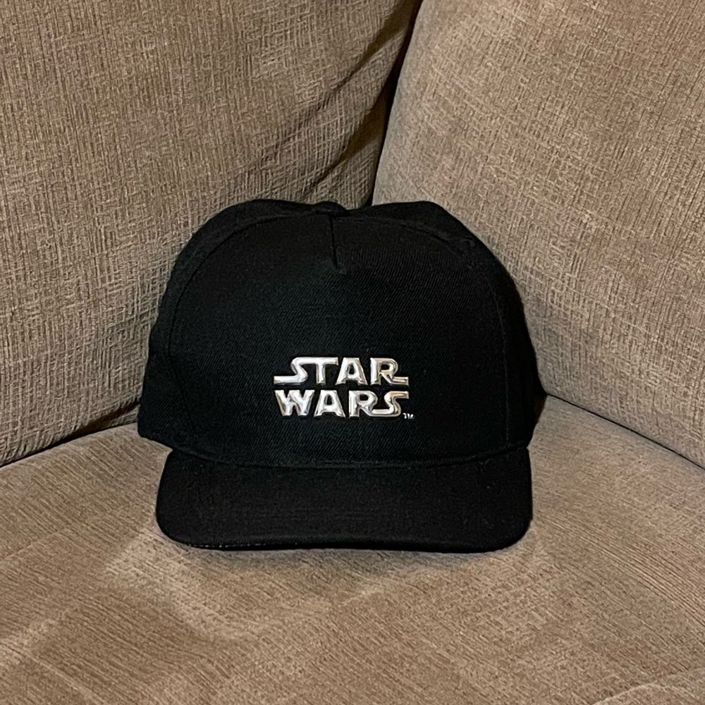 Black cap with Star Wars silver letters